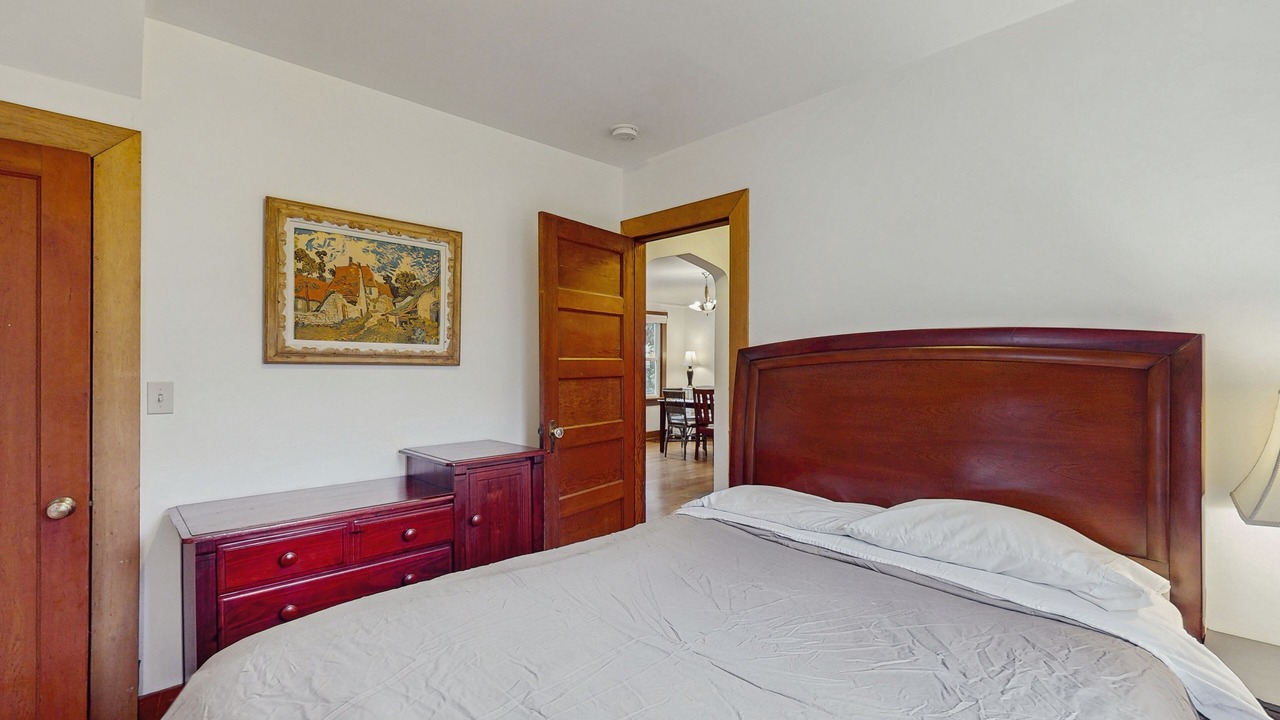 Photo of Bedroom in North Beach/Blue Ridge
