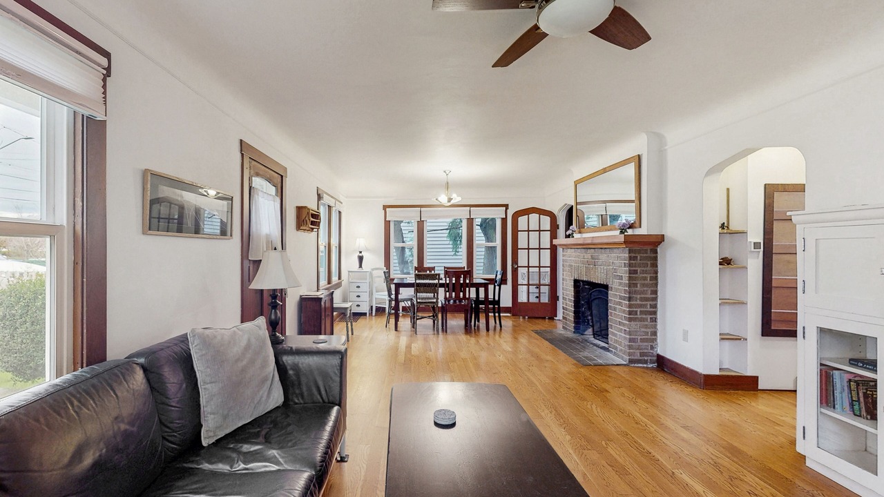 Photo of Livingroom in North Beach/Blue Ridge