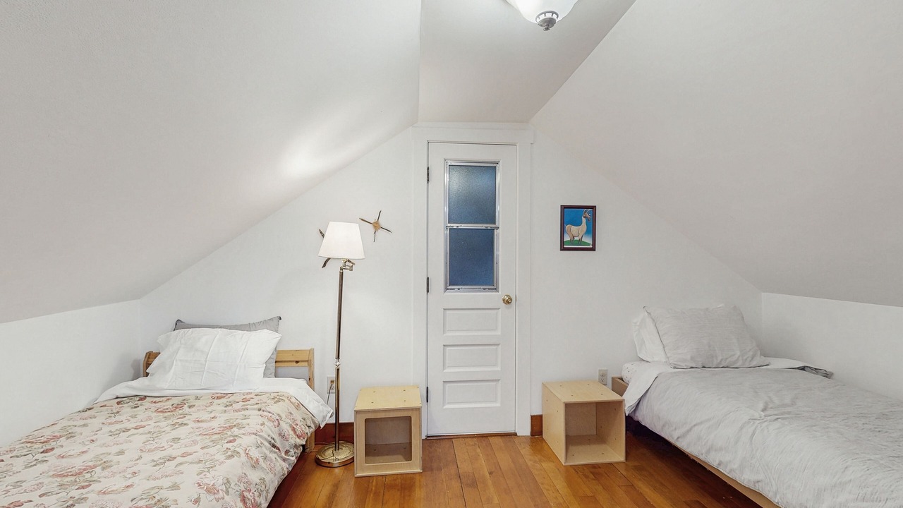 Photo of Bedroom in North Beach/Blue Ridge