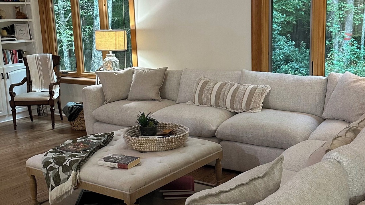 Photo of Livingroom in McCain