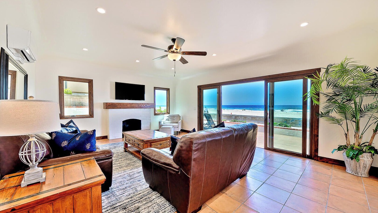 Photo of Livingroom in Mission Beach