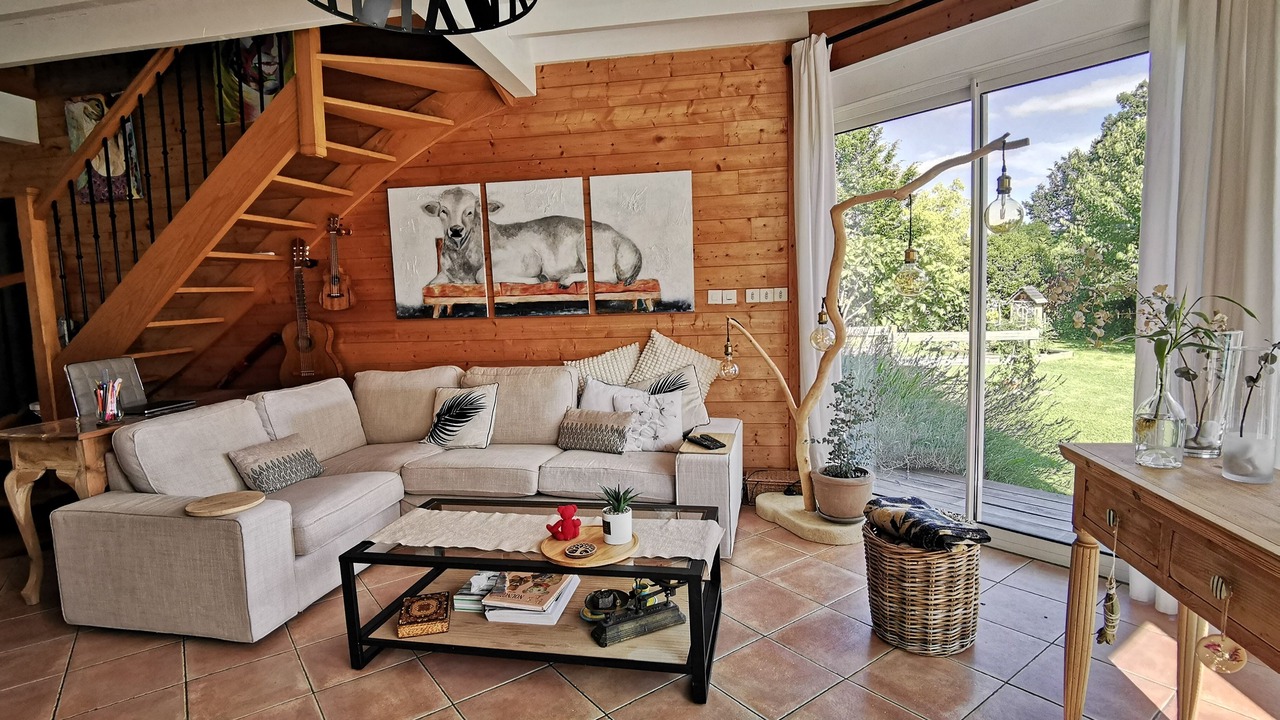 Photo of Livingroom in Villeneuve-de-Riviere