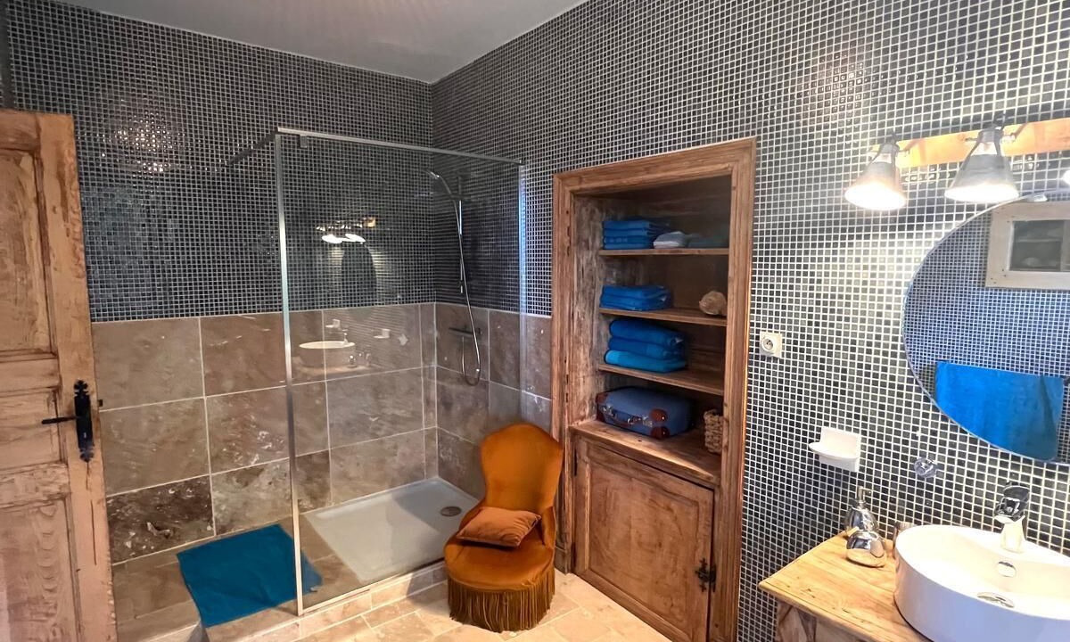 Photo of Bathroom in Lanta