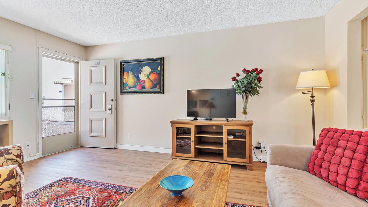 Photo of Livingroom in Ocean Beach