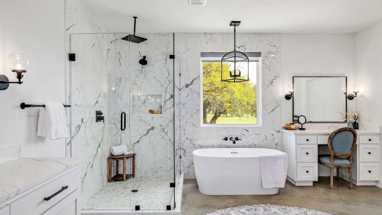 Photo of Bathroom in Blanco