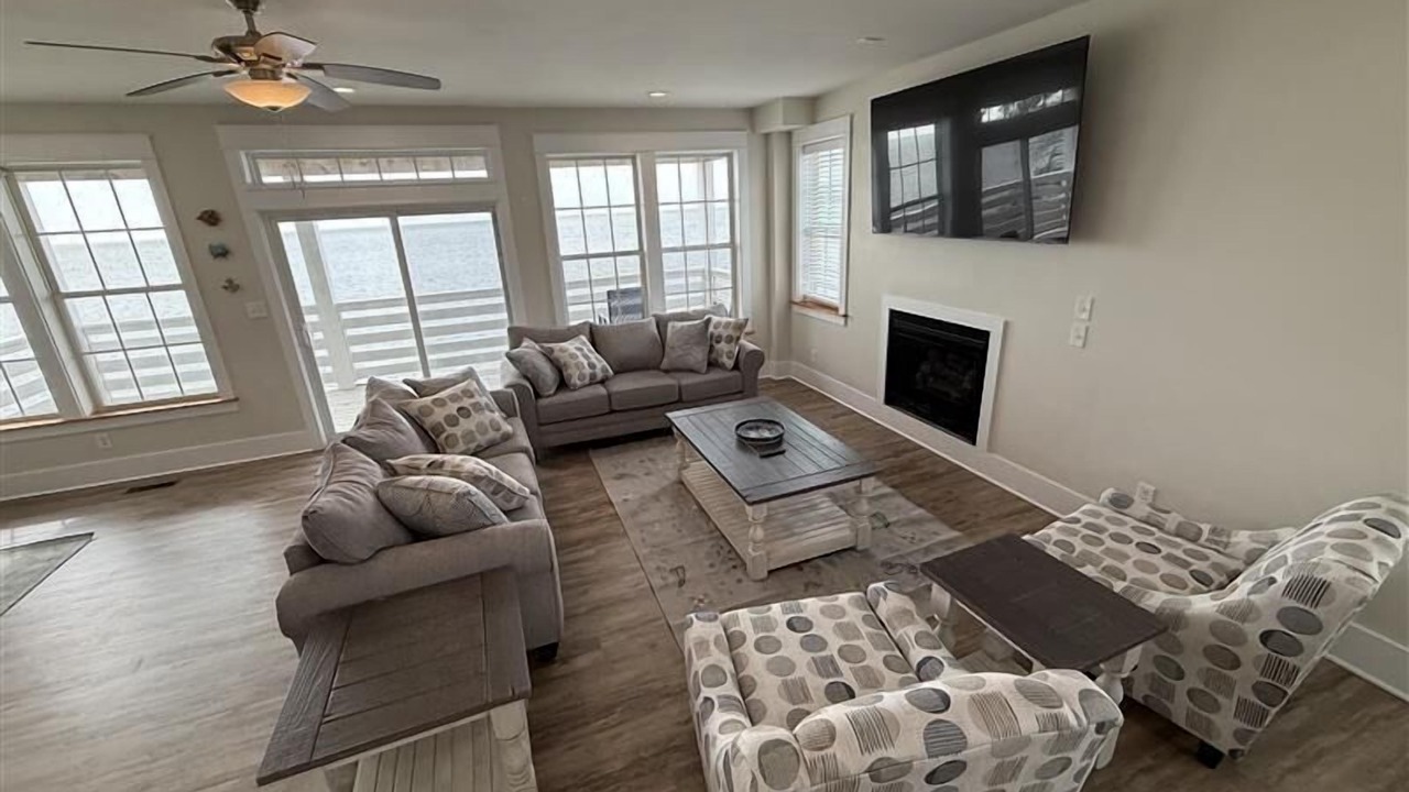 Photo of Livingroom in Colington