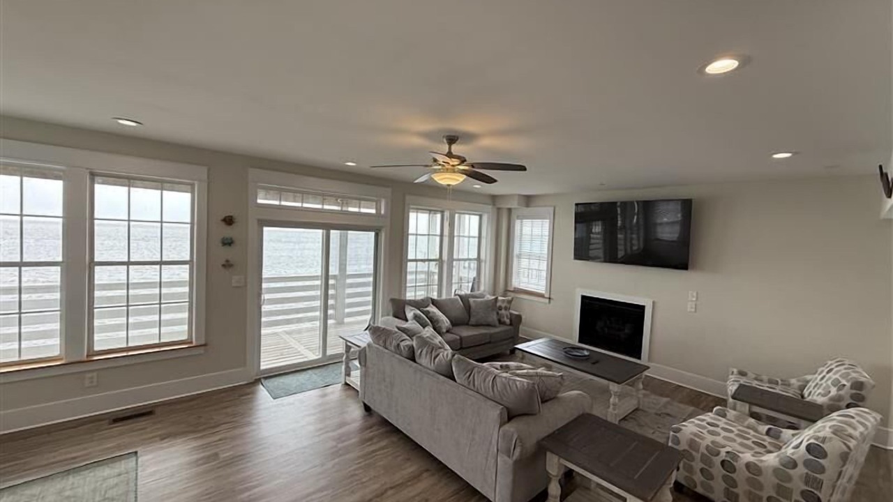 Photo of Livingroom in Colington