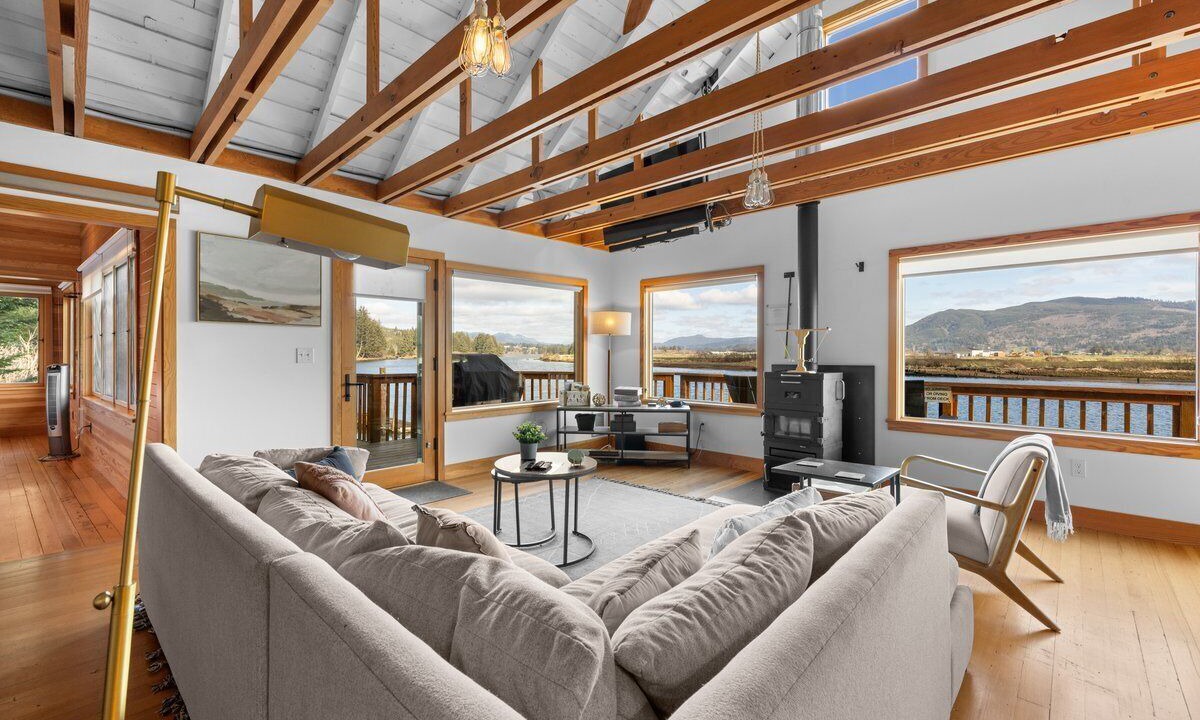 Photo of Livingroom in Nehalem