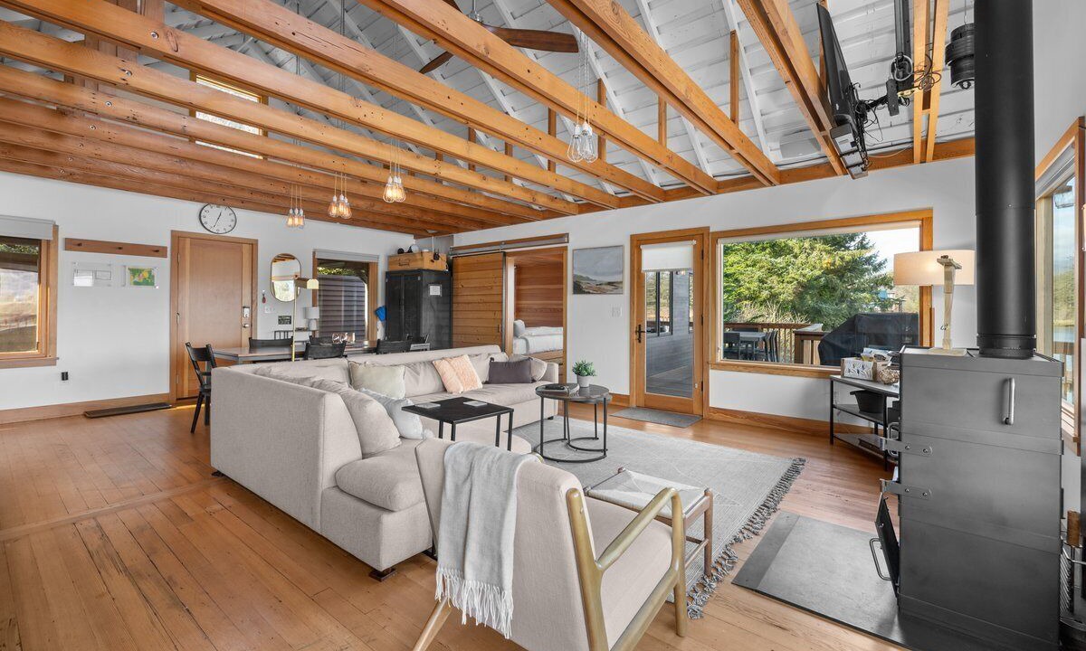 Photo of Livingroom in Nehalem