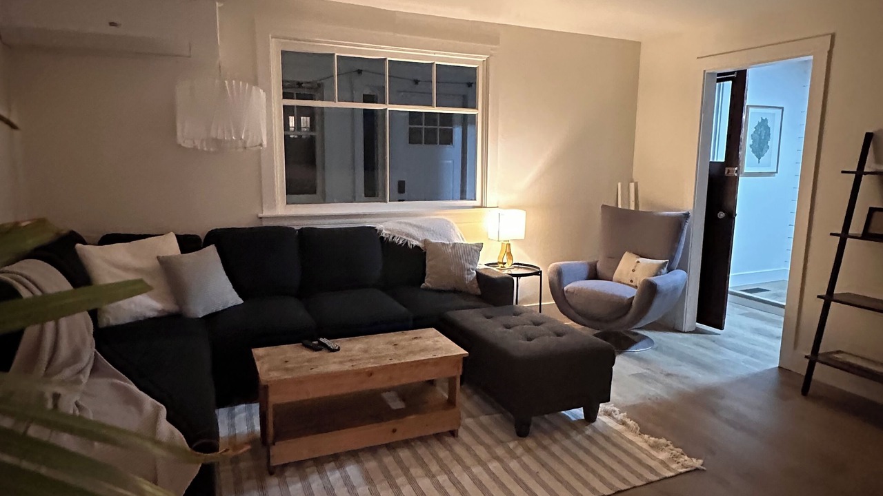 Photo of Livingroom in Truro