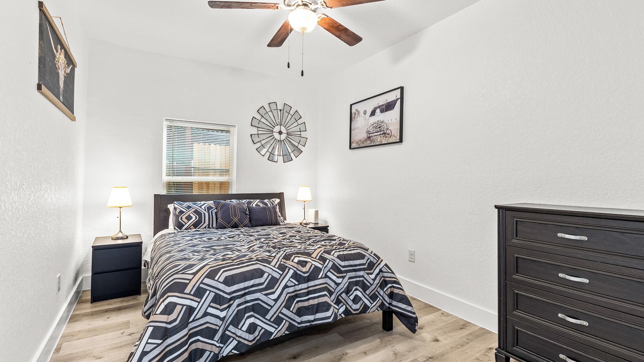 Photo of Bedroom in Northwest Los Angeles Heights
