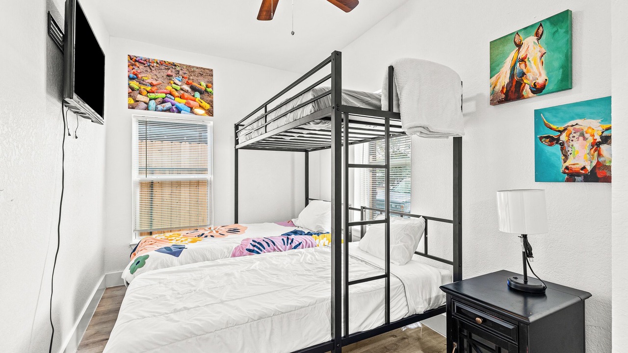Photo of Bedroom in Northwest Los Angeles Heights