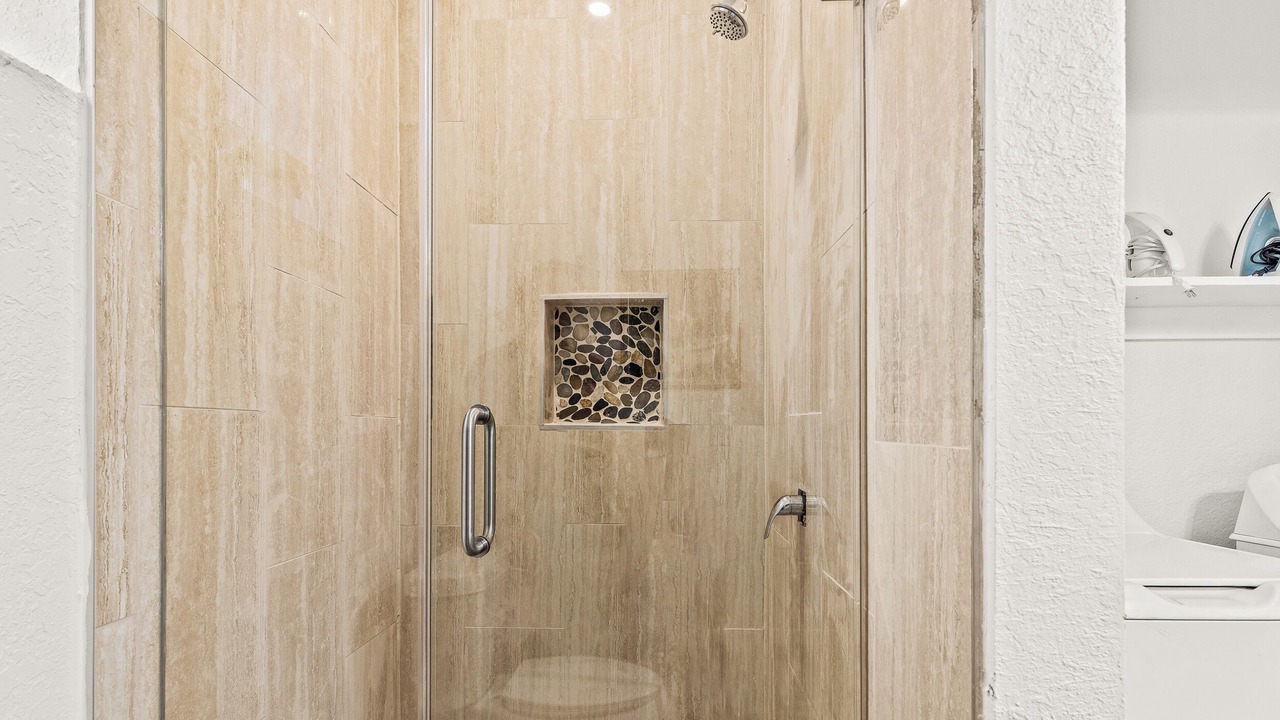 Photo of Bathroom in Northwest Los Angeles Heights