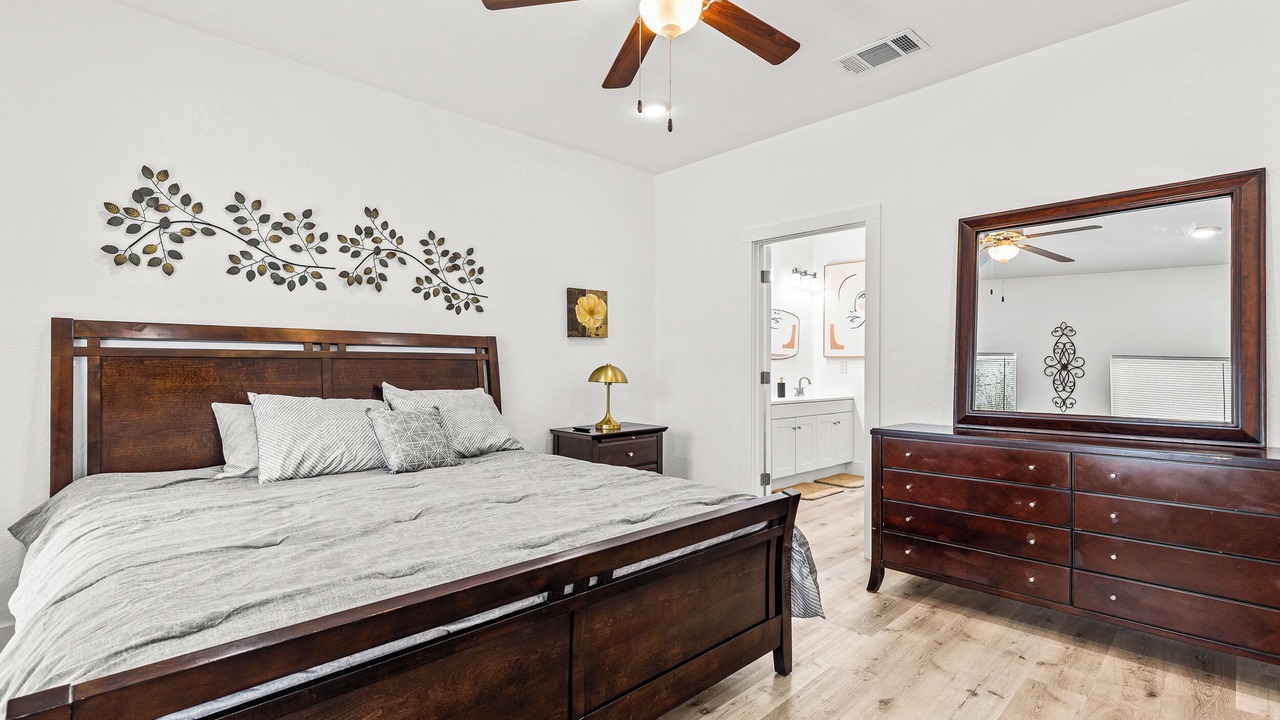 Photo of Bedroom in Northwest Los Angeles Heights