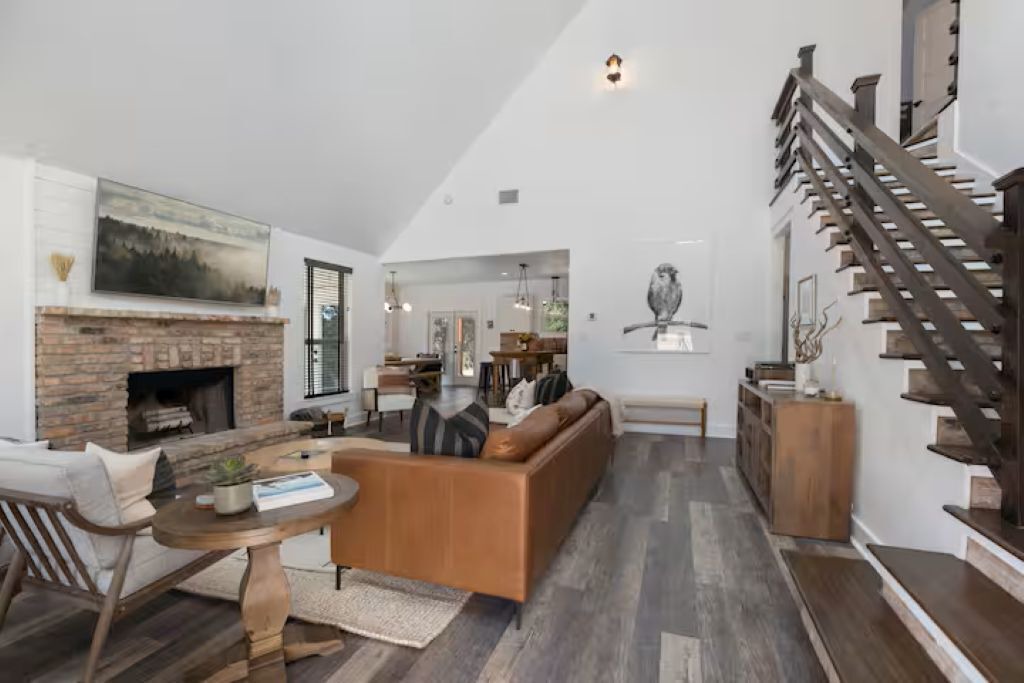 Photo of Livingroom in Fredericksburg
