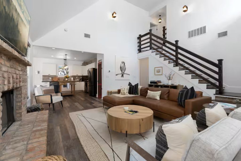 Photo of Livingroom in Fredericksburg