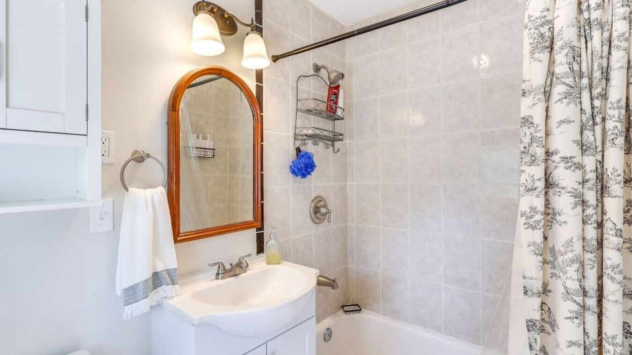 Photo of Bathroom in Milton