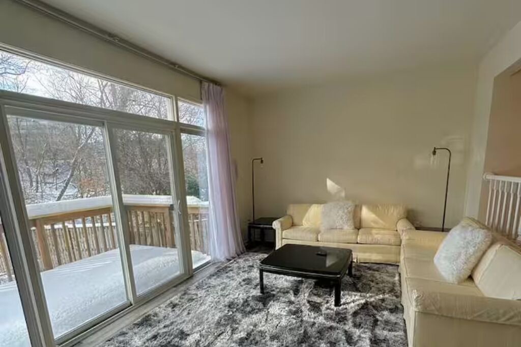 Photo of Livingroom in Wheaton