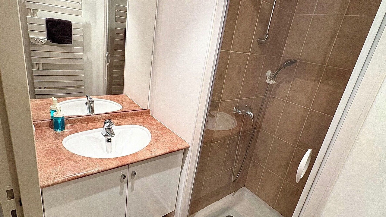 Photo of Bathroom in Coulmiers-Jardin des Plantes