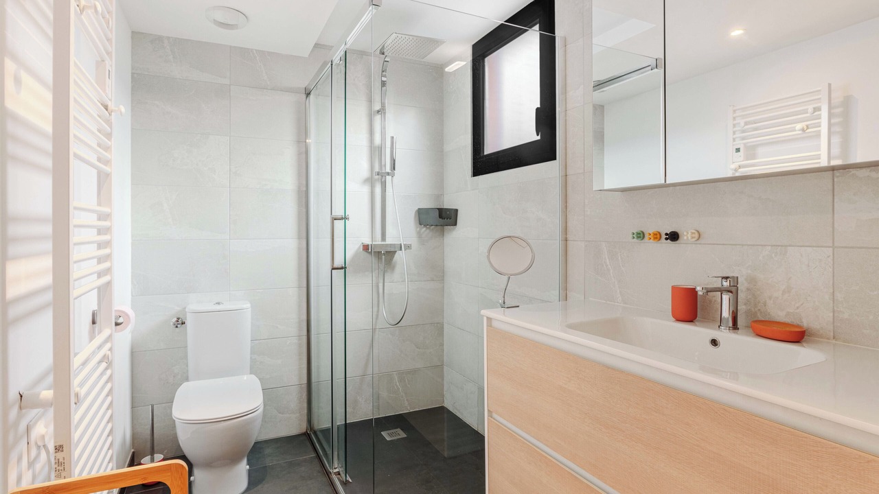 Photo of Bathroom in Cote Pavee