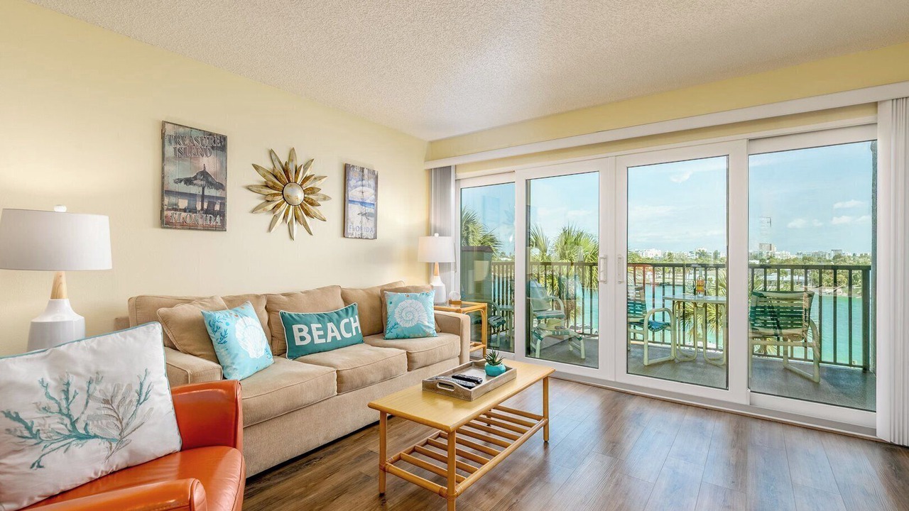 Photo of Livingroom in Sunset Beach