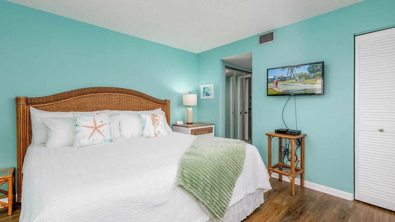 Photo of Bedroom in Sunset Beach