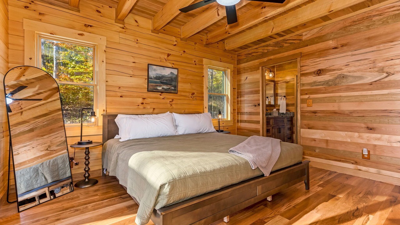 Photo of Bedroom in Logan