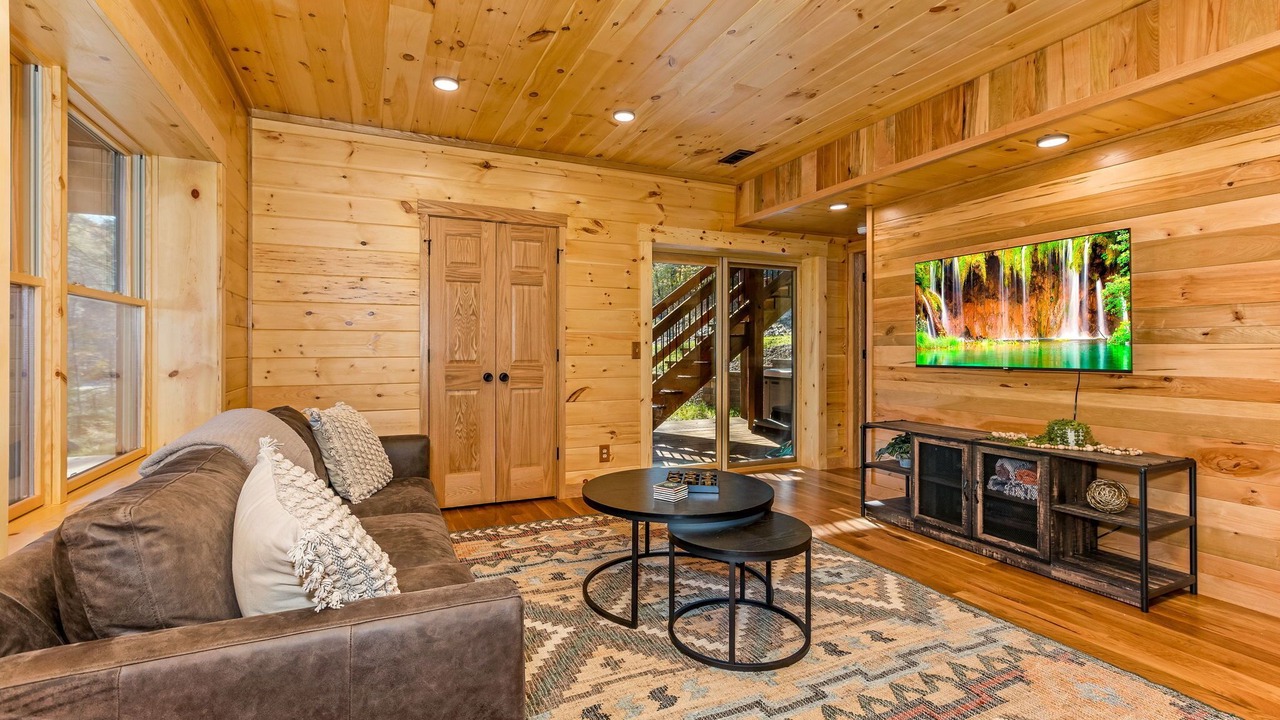 Photo of Livingroom in Logan