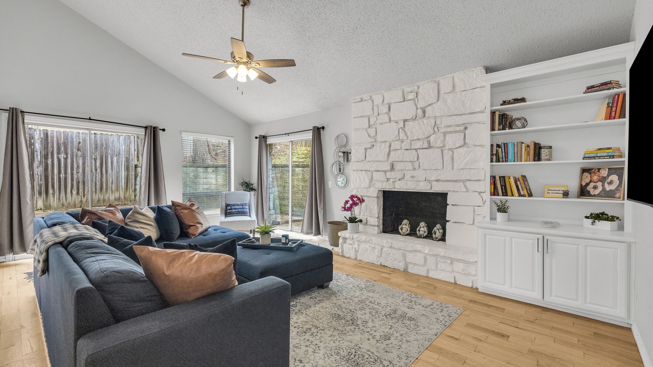 Photo of Livingroom in South Tulsa