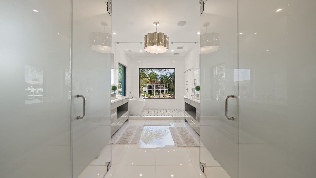 Photo of Bathroom in Lighthouse Point