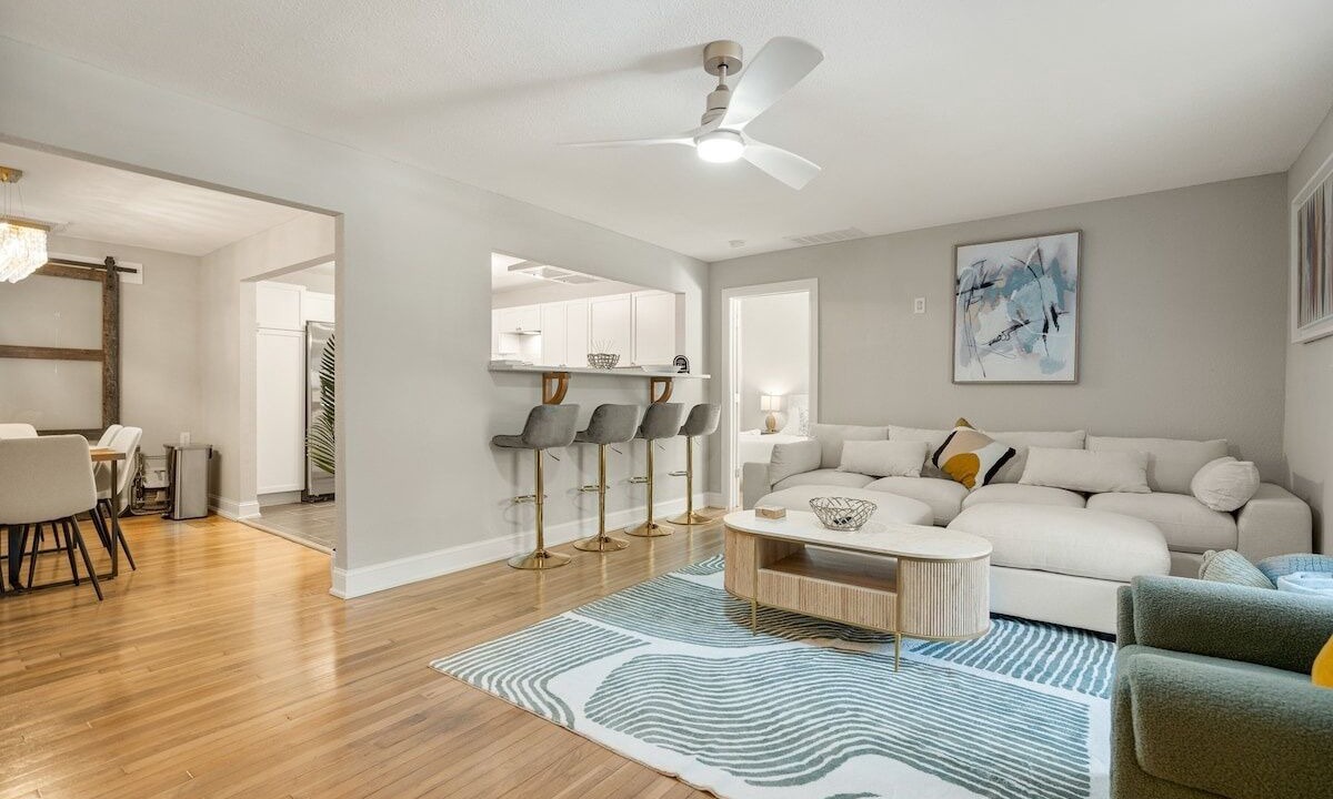 Photo of Livingroom in Tulsa
