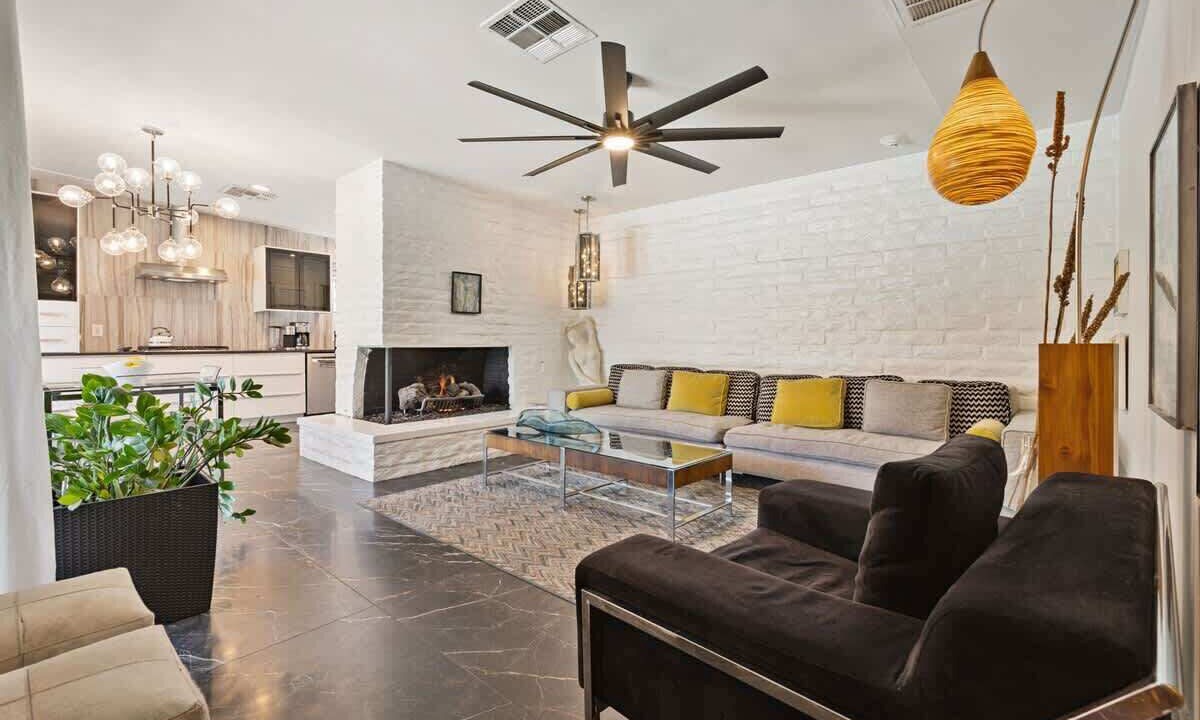 Photo of Livingroom in Tahquitz River Estates