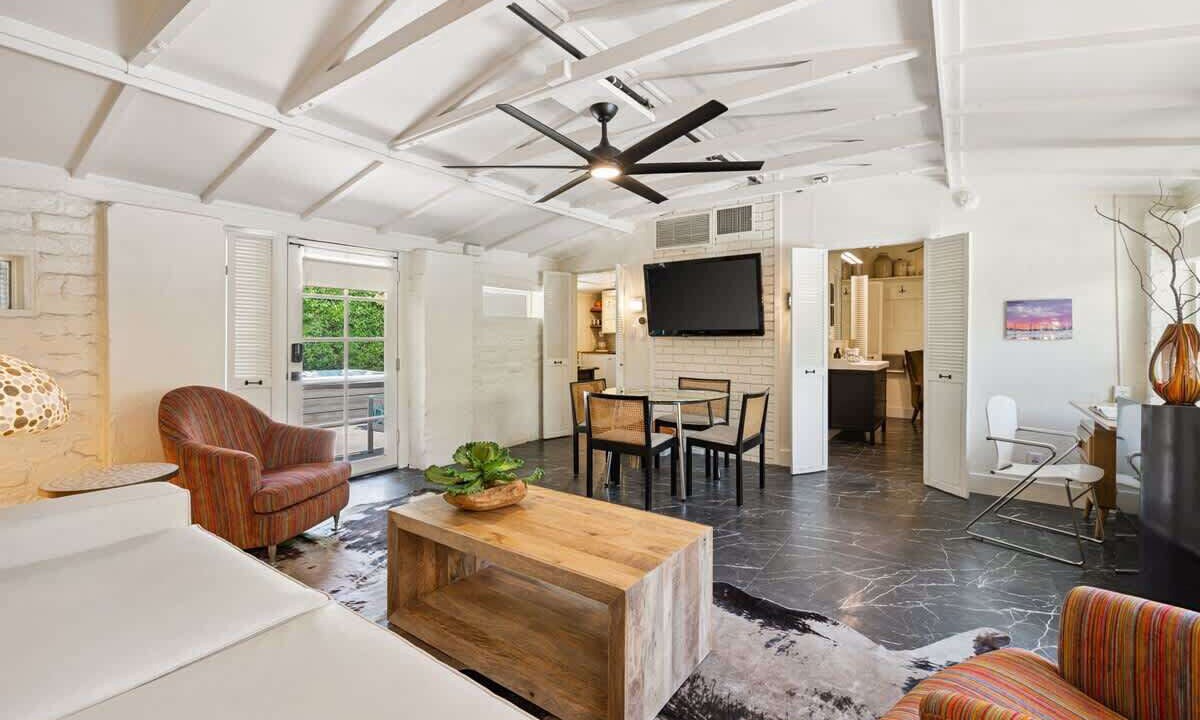 Photo of Livingroom in Tahquitz River Estates