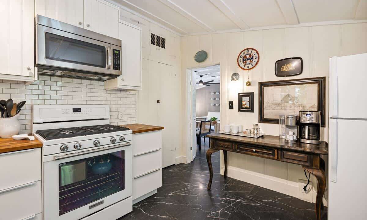 Photo of Kitchen in Tahquitz River Estates