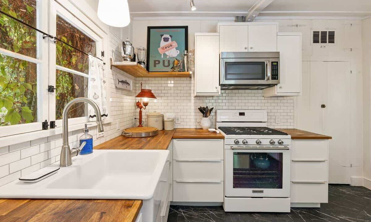 Photo of Kitchen in Tahquitz River Estates