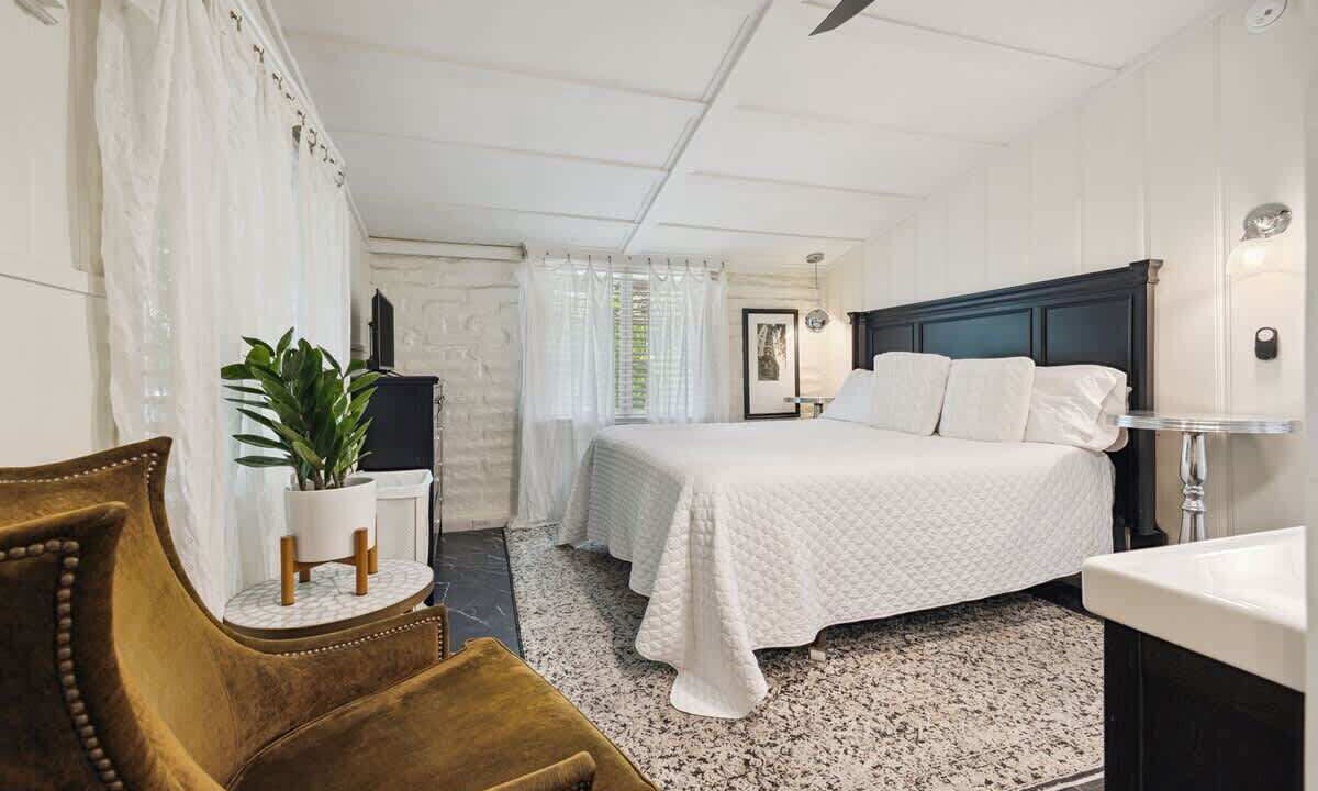 Photo of Bedroom in Tahquitz River Estates
