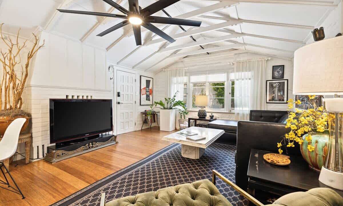 Photo of Livingroom in Tahquitz River Estates