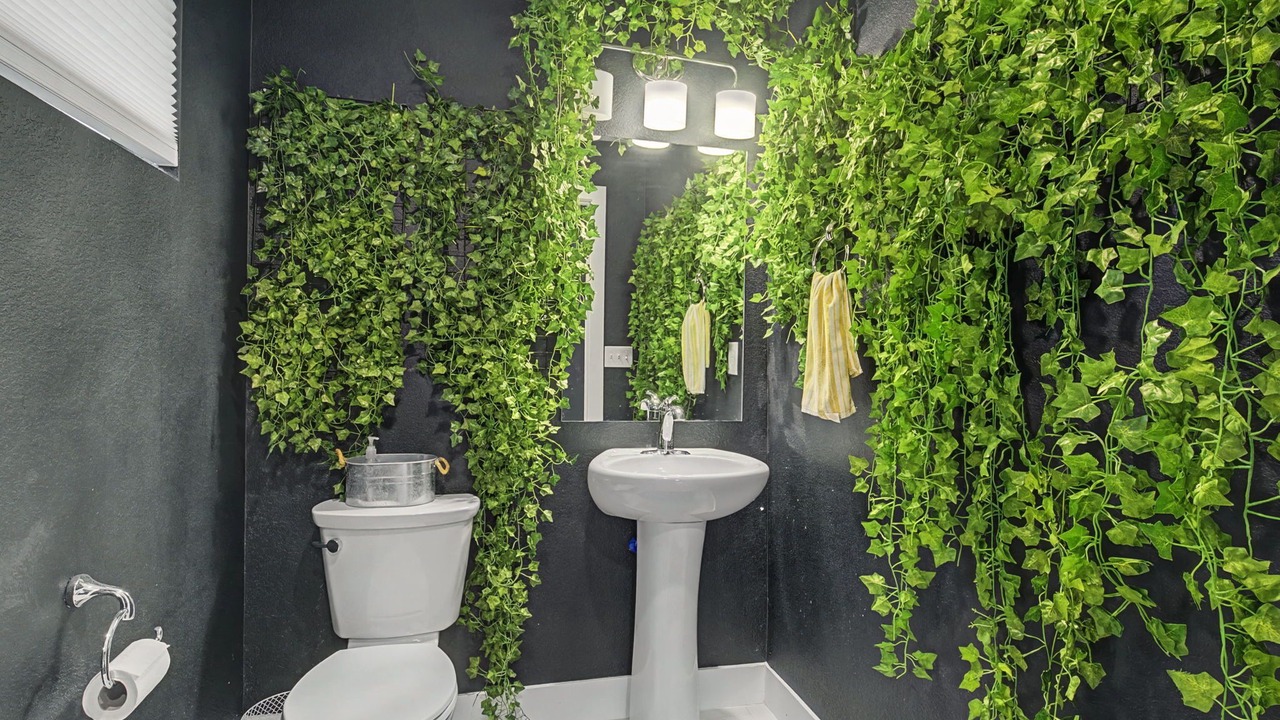 Photo of Bathroom in West Colfax