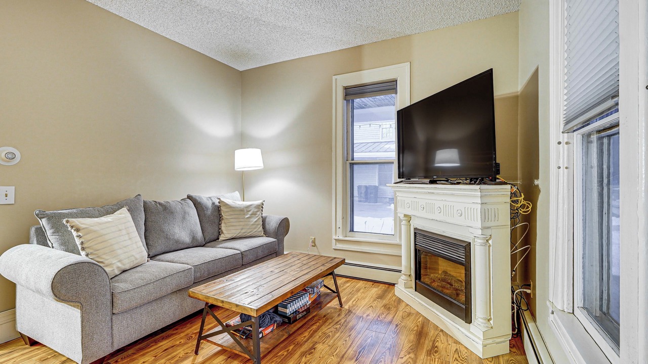 Photo of Livingroom in Ellicottville