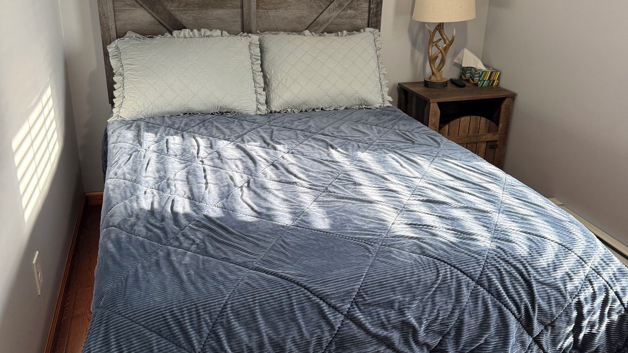 Photo of Bedroom in Roscoe