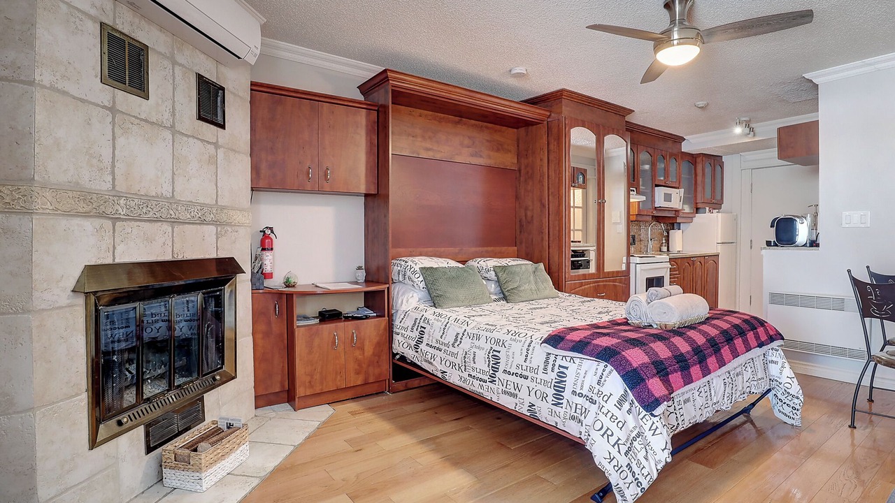 Photo of Bedroom in Magog