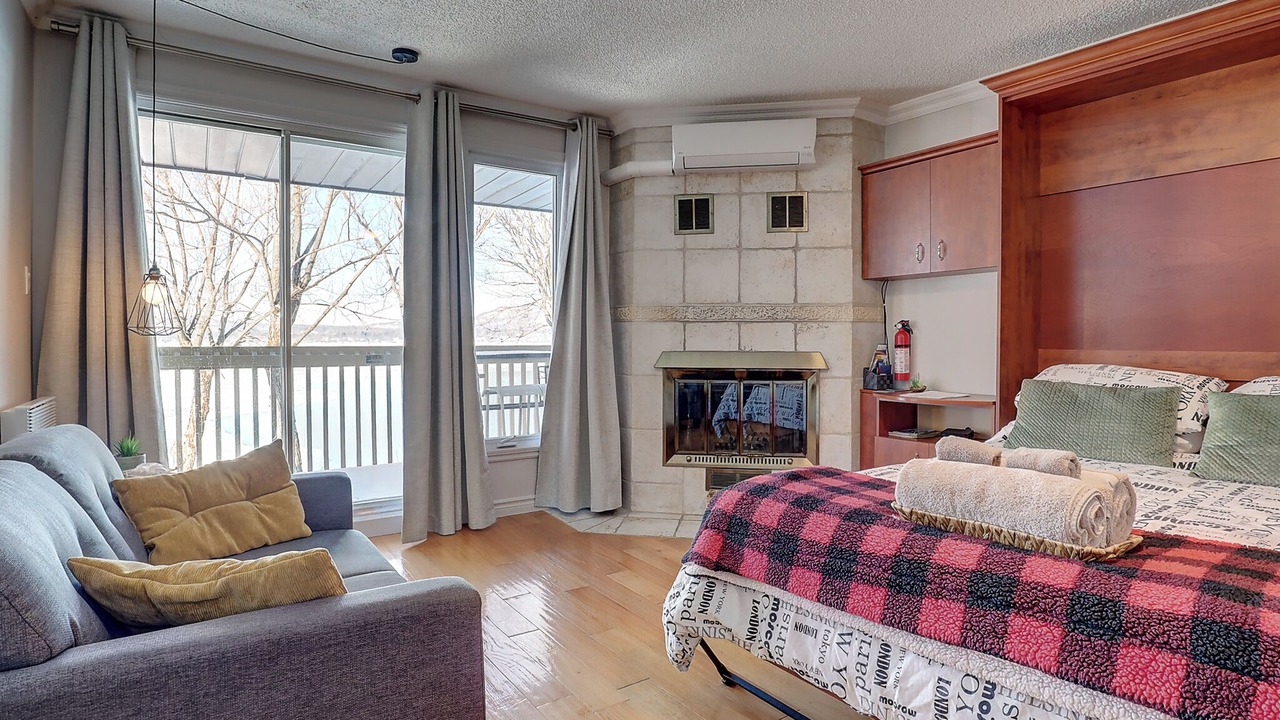 Photo of Bedroom in Magog