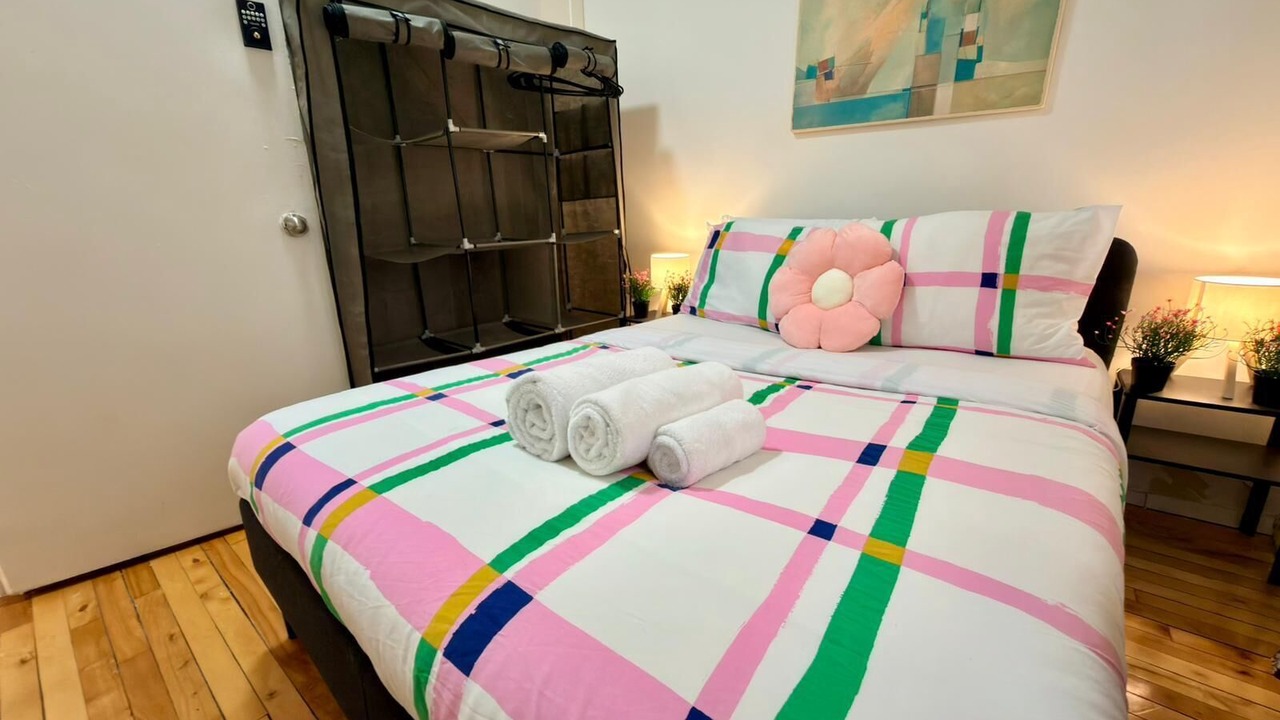 Photo of Bedroom in Cote-Des-Neiges—Notre-Dame-De-Grace