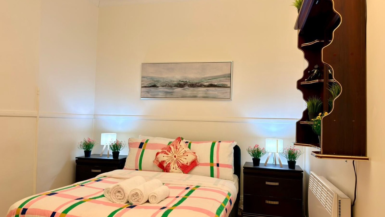 Photo of Bedroom in Cote-Des-Neiges—Notre-Dame-De-Grace