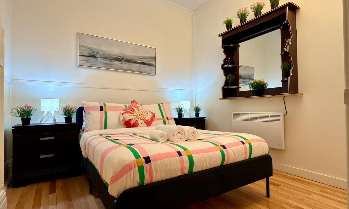 Photo of Bedroom in Cote-Des-Neiges—Notre-Dame-De-Grace