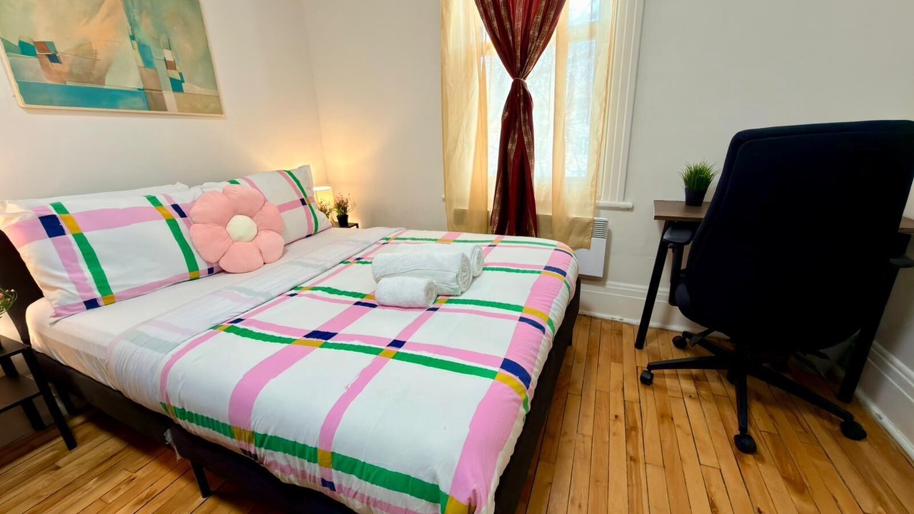 Photo of Bedroom in Cote-Des-Neiges—Notre-Dame-De-Grace