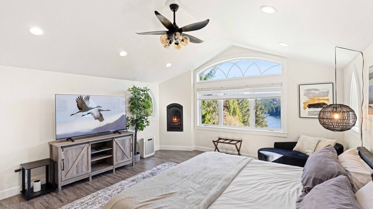 Photo of Bedroom in Lakeside