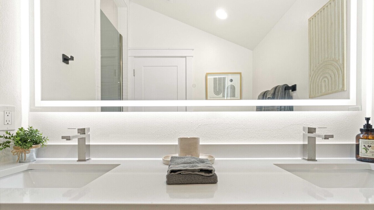 Photo of Bathroom in Lakeside