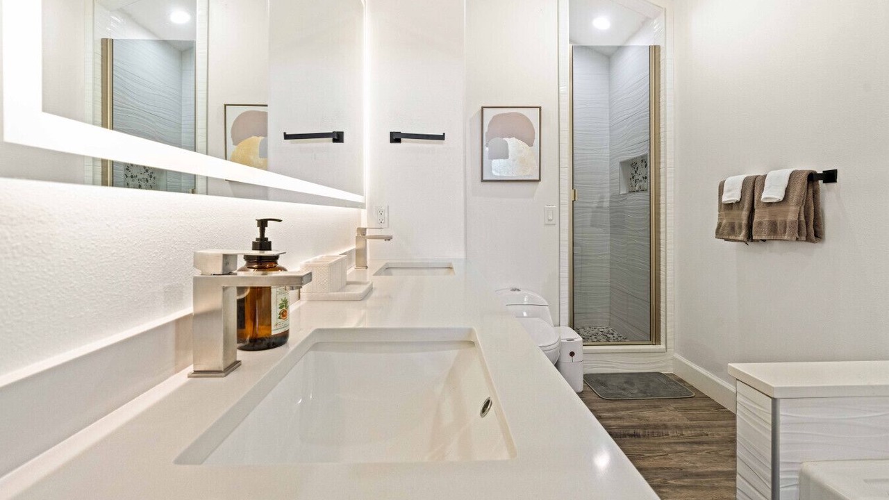 Photo of Bathroom in Lakeside