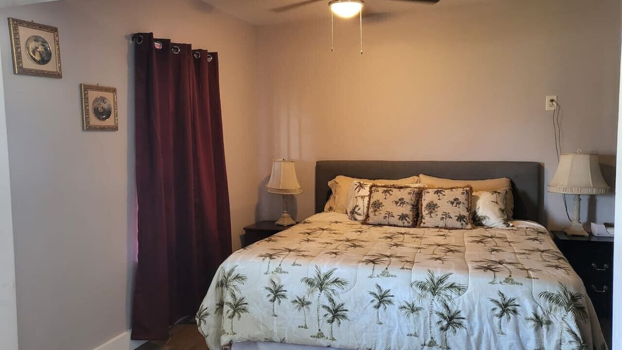 Photo of Bedroom in Corsicana